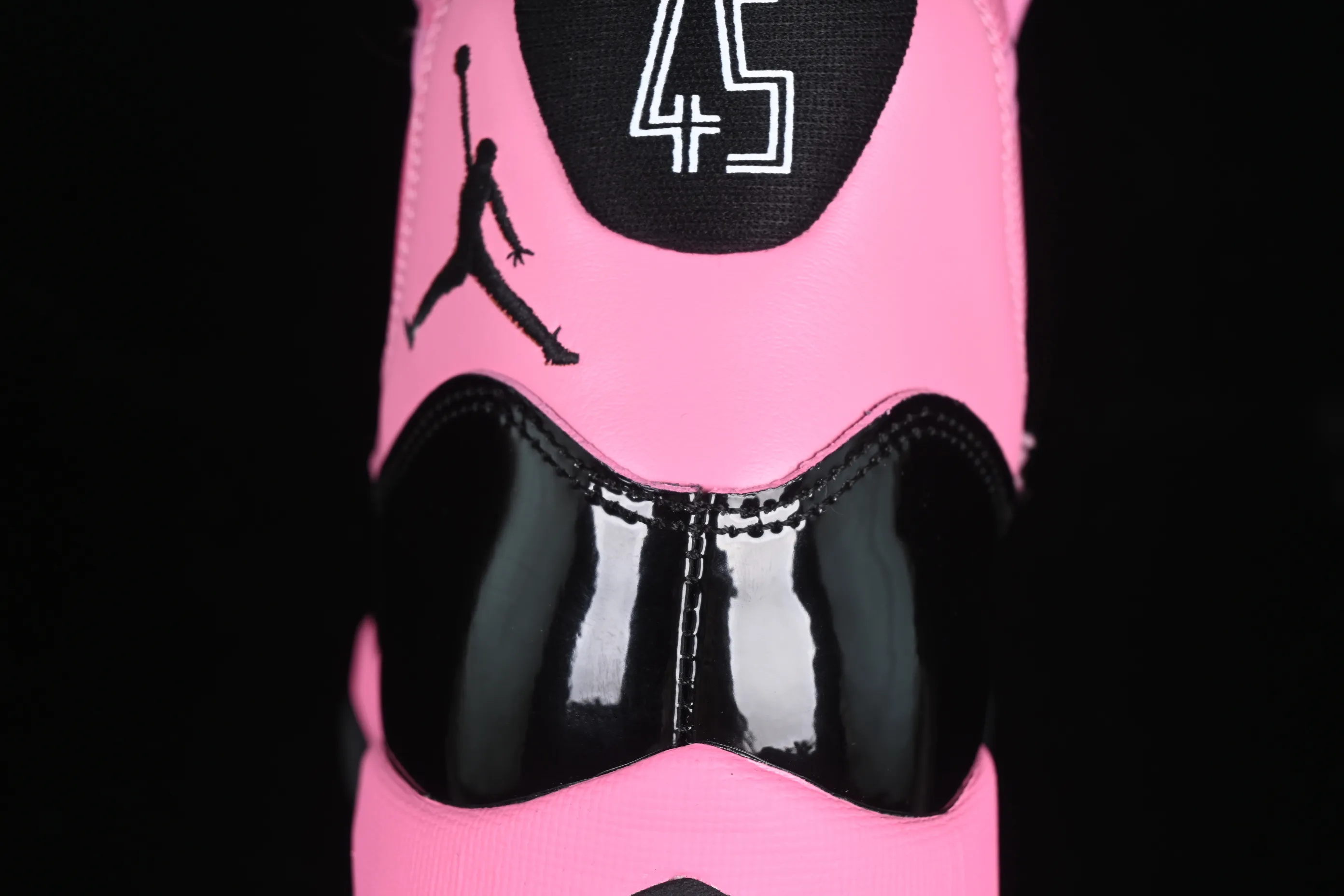 All categories Air Jordan Jordan series basketball shoes Air Jordan 11 Air Jordan 11 Retro AJ11 Joe 11 black powder high-top basketball shoes CT8012-500